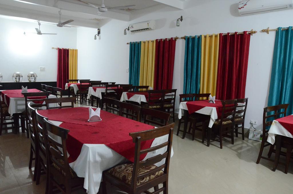 Hotel Kiran Villa Palace, Bharatpur Esterno foto